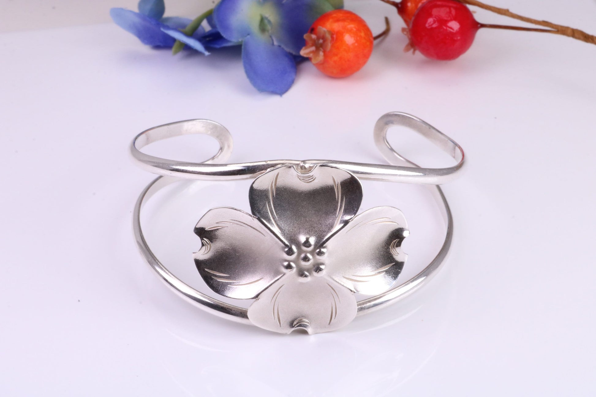 29 mm Wide Flower Oval Solid Silver Bangle