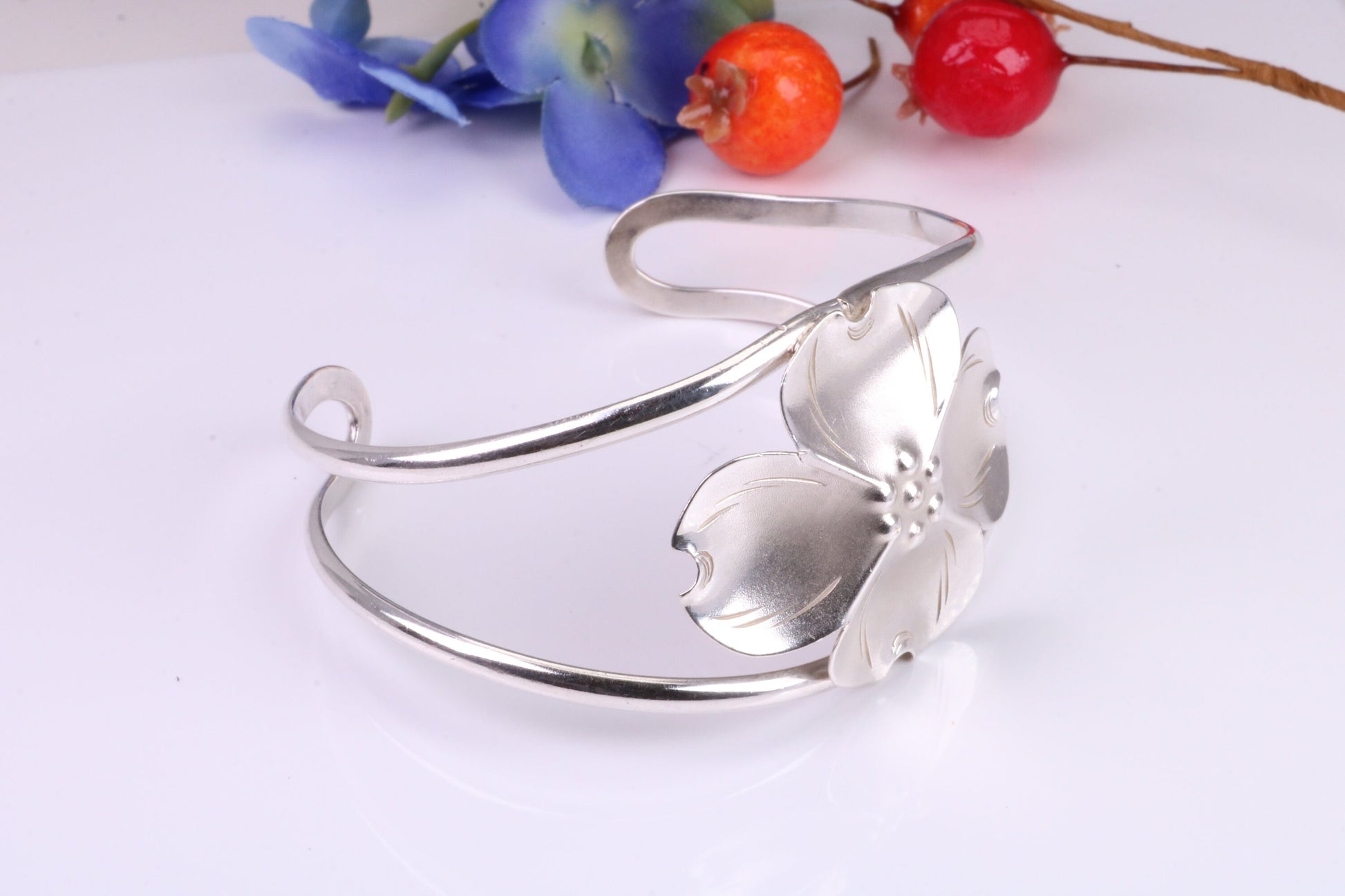 29 mm Wide Flower Oval Solid Silver Bangle