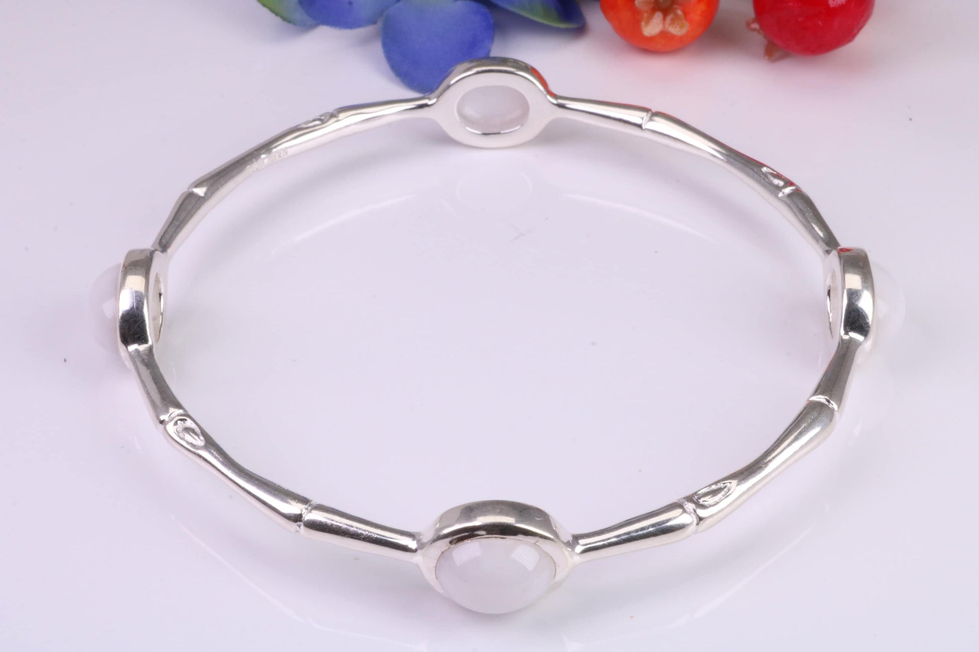 Mother of Pearl set Oval Solid Silver Bangle