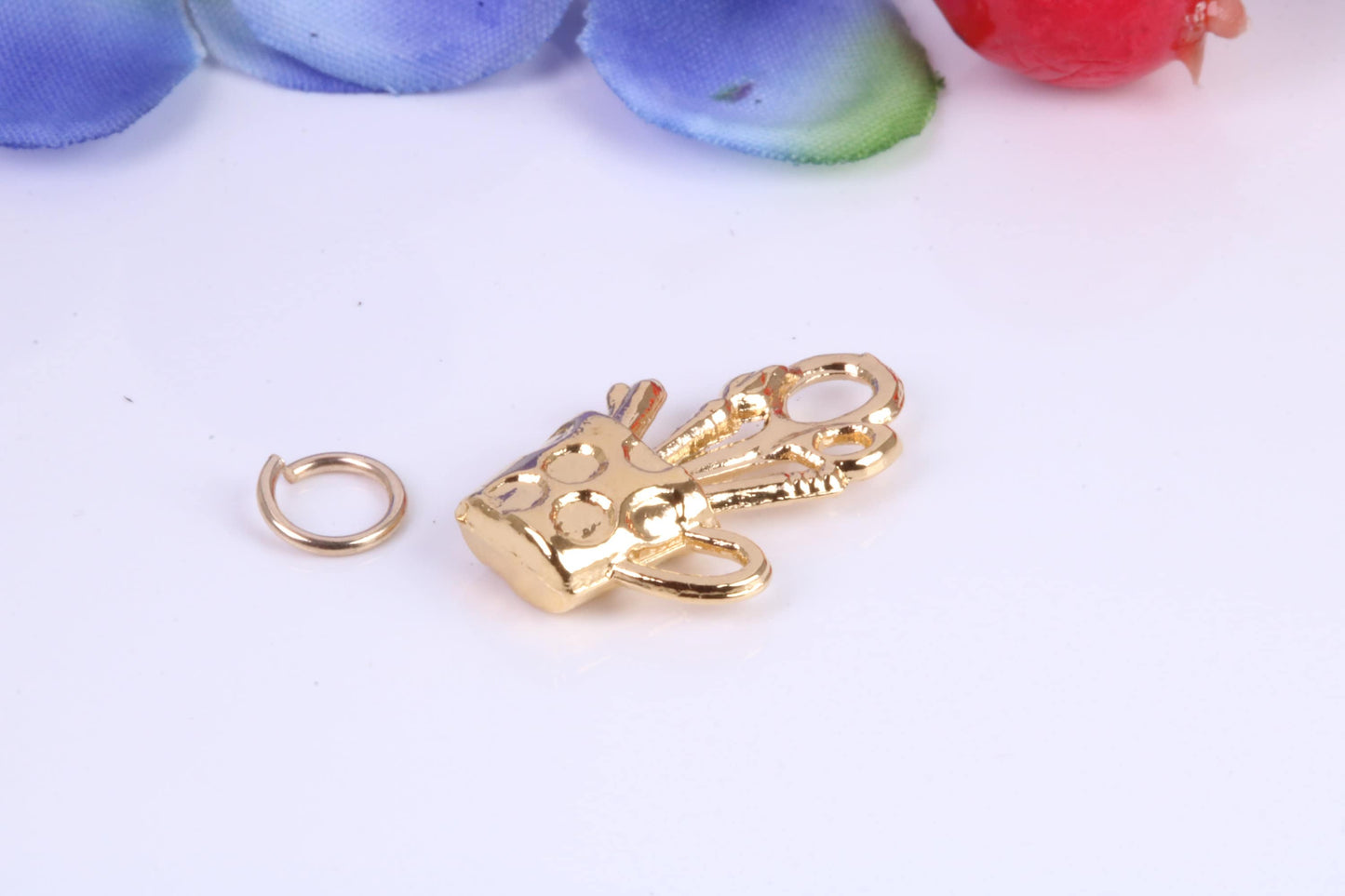 Sewing Basket Charm, Traditional Charm, Made from Solid Cast Yellow Gold, British Hallmarked