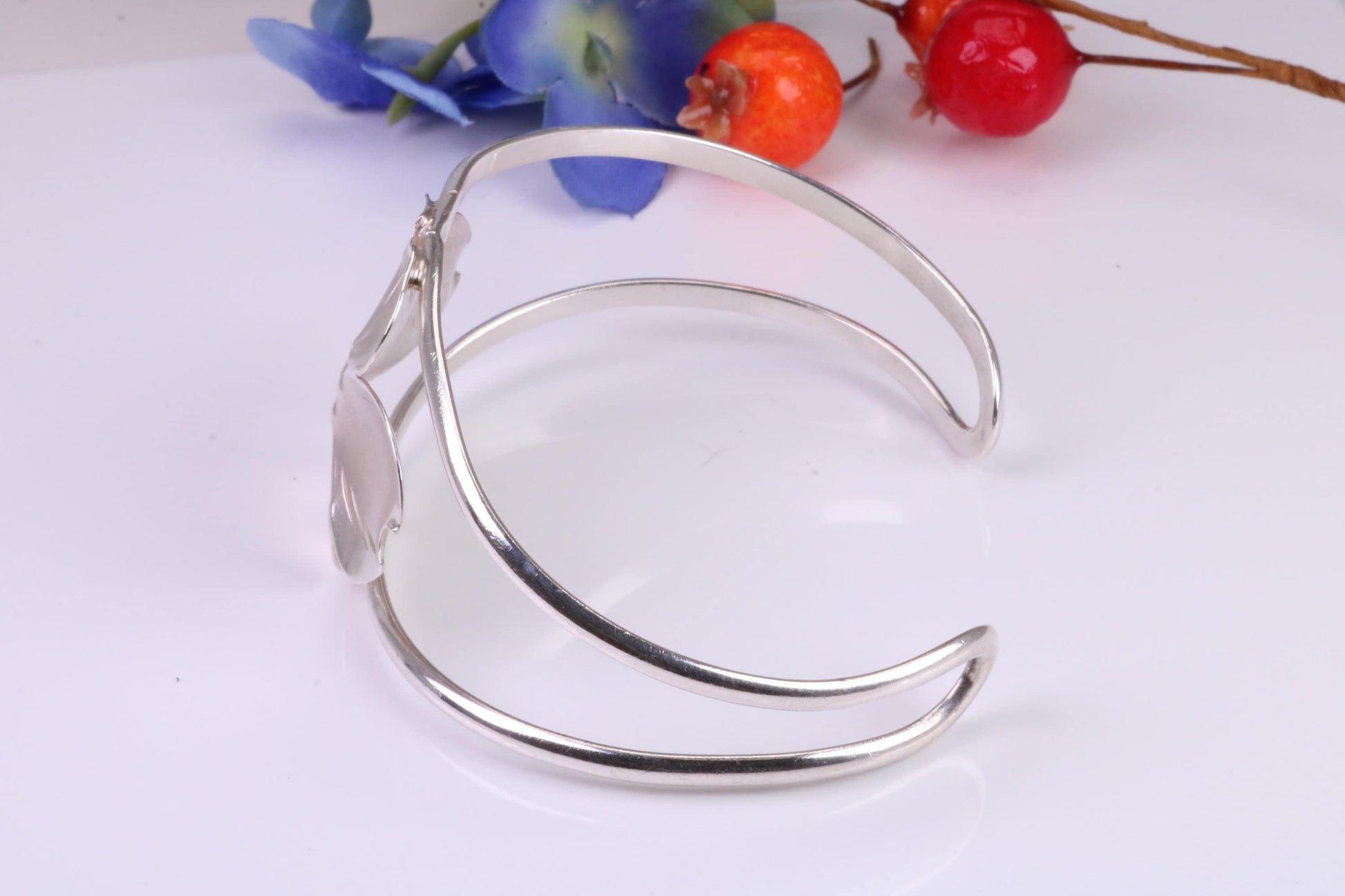 29 mm Wide Flower Oval Solid Silver Bangle