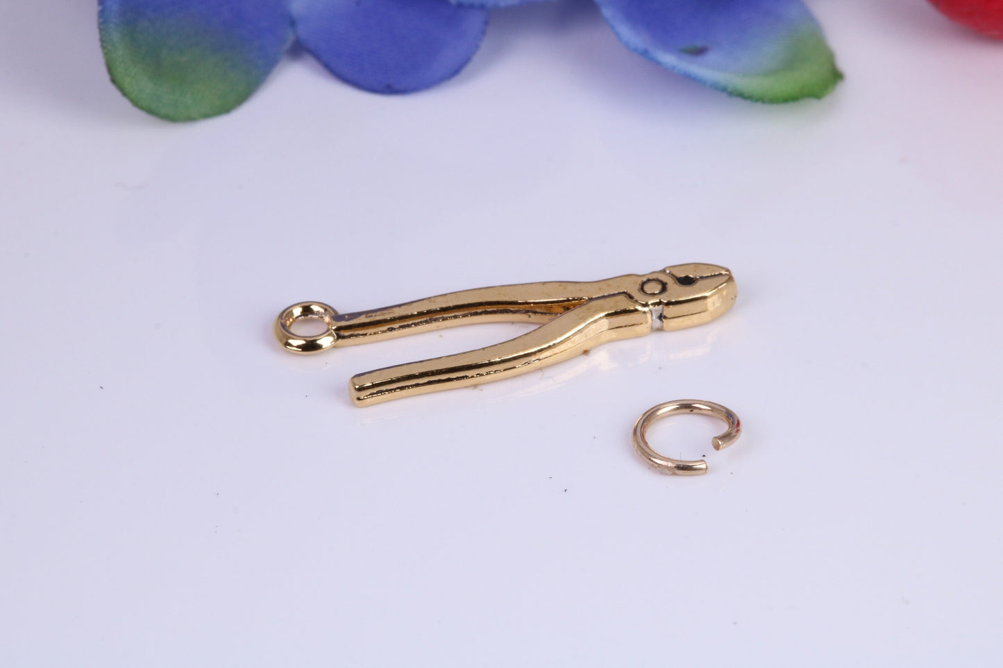 Pliers Charm, Traditional Charm, Made from Solid Cast Yellow Gold, British Hallmarked