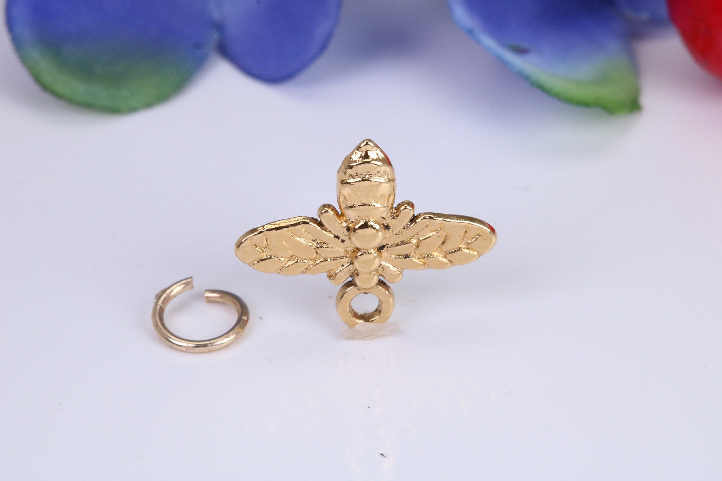 Bumble Bee Charm, Traditional Charm, Made from Solid Cast Yellow Gold, British Hallmarked