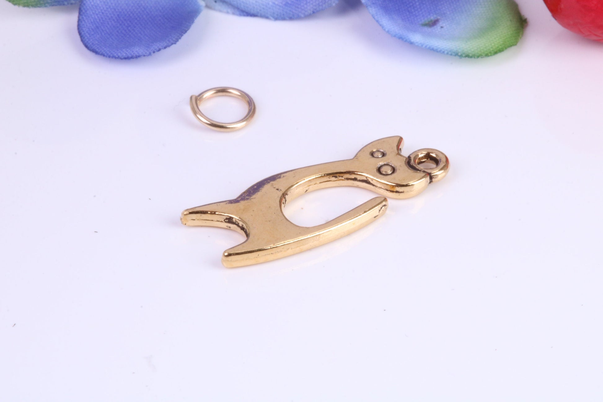 Cat Charm, Traditional Charm, Made from Solid Cast Yellow Gold, British Hallmarked