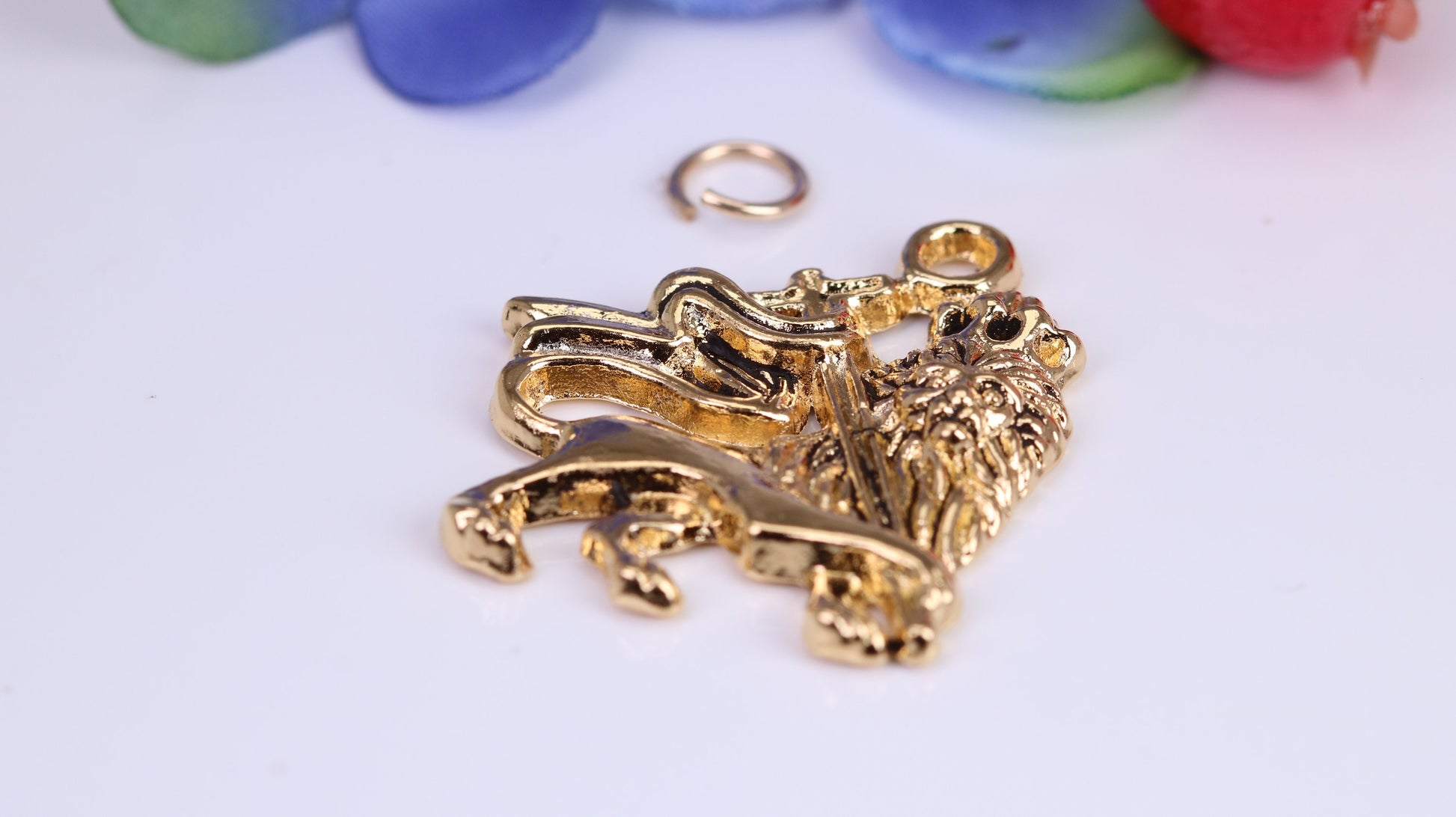 Rule Britannia Lion Charm, Traditional Charm, Made from Solid Cast Yellow Gold, British Hallmarked