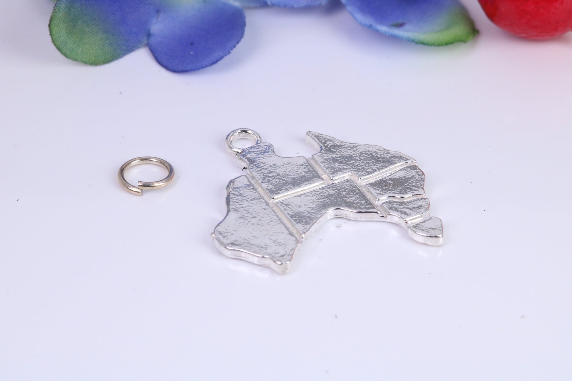 Australia Map Charm, Traditional Charm, Made from Solid Cast Silver, Complete with Attachment Link