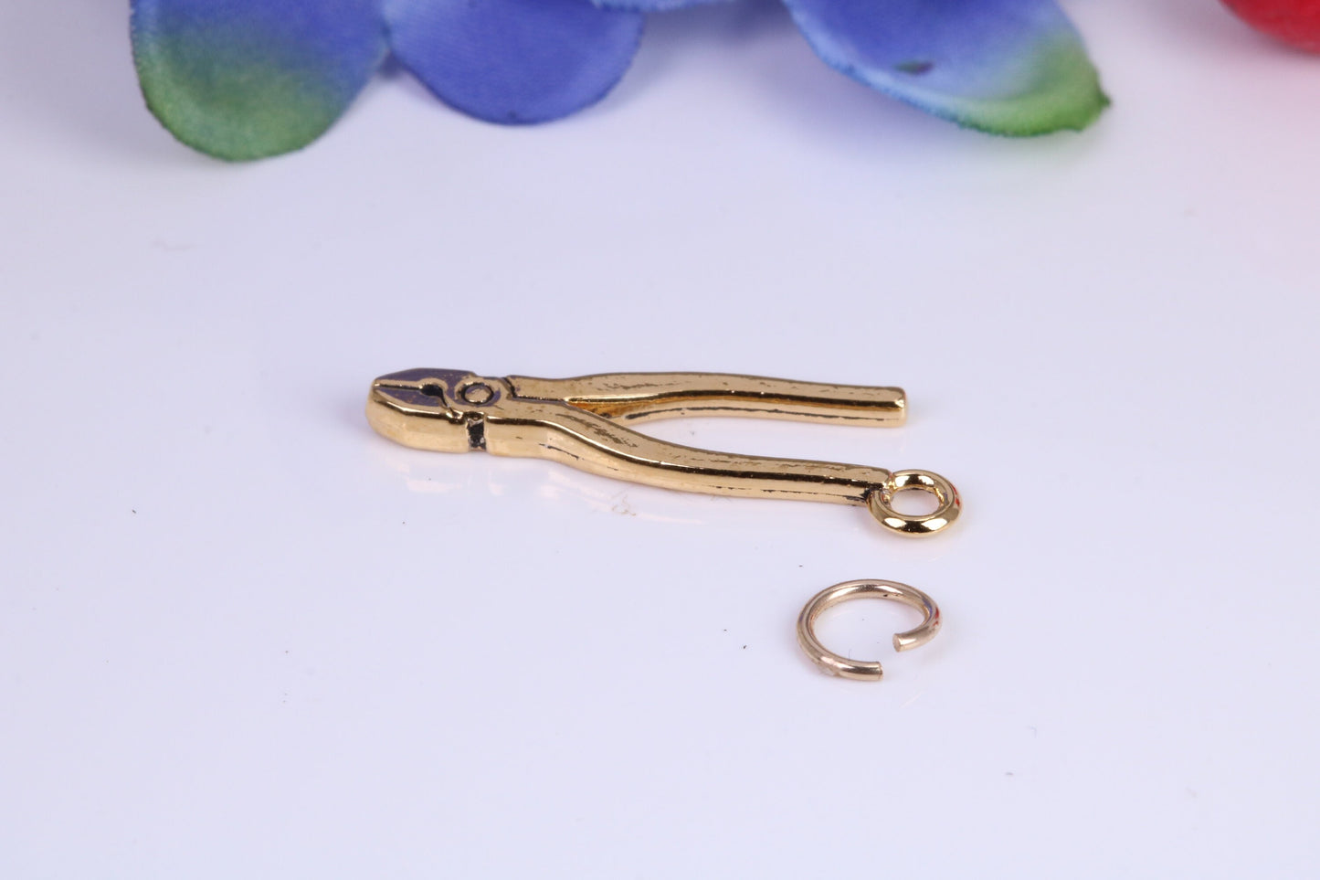 Pliers Charm, Traditional Charm, Made from Solid Cast Yellow Gold, British Hallmarked