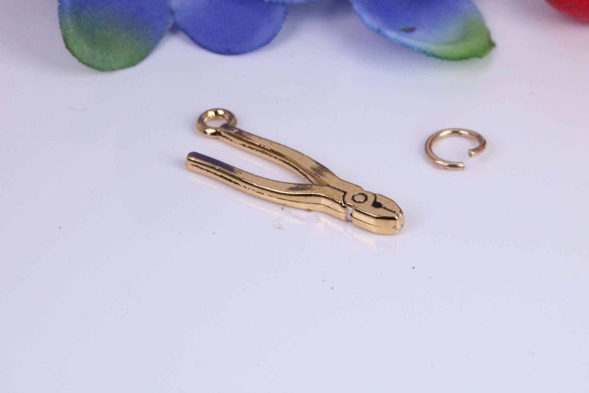 Pliers Charm, Traditional Charm, Made from Solid Cast Yellow Gold, British Hallmarked