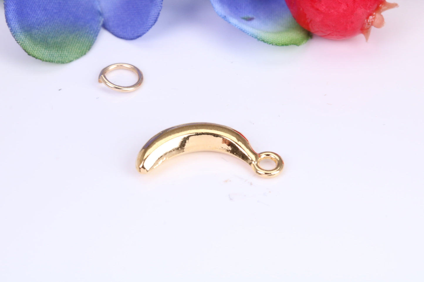 Banana Charm, Traditional Charm, Made from Solid Cast Yellow Gold, British Hallmarked