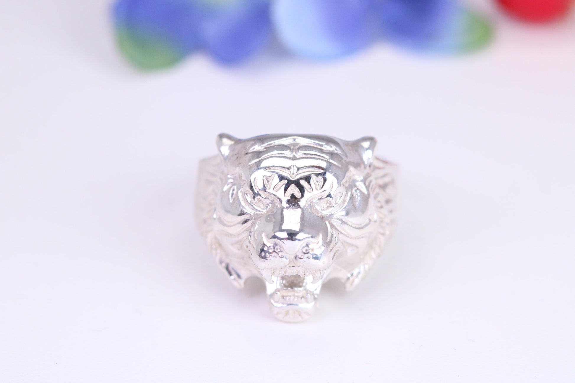 Very large and heavy Bulls head ring, made from solid cast silver, British Hallmarked