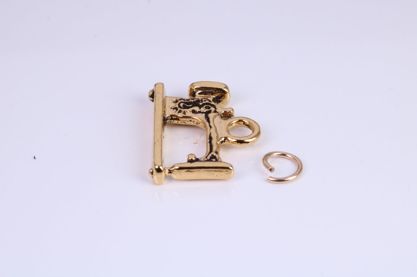 Vintage Sewing Machine Charm, Traditional Charm, Made from Solid Cast Yellow Gold, British Hallmarked