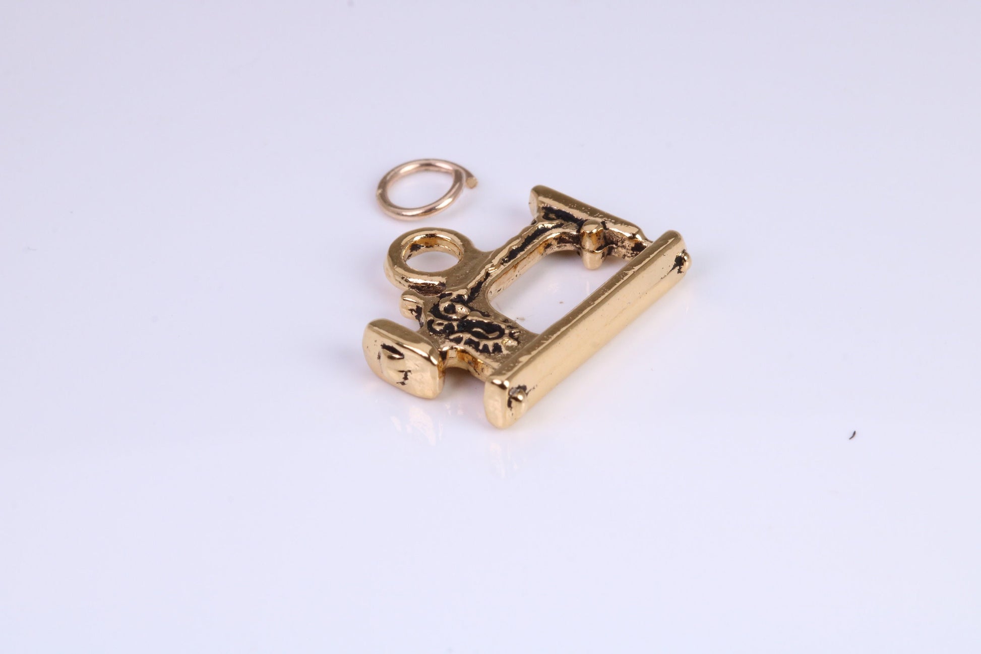 Vintage Sewing Machine Charm, Traditional Charm, Made from Solid Cast Yellow Gold, British Hallmarked