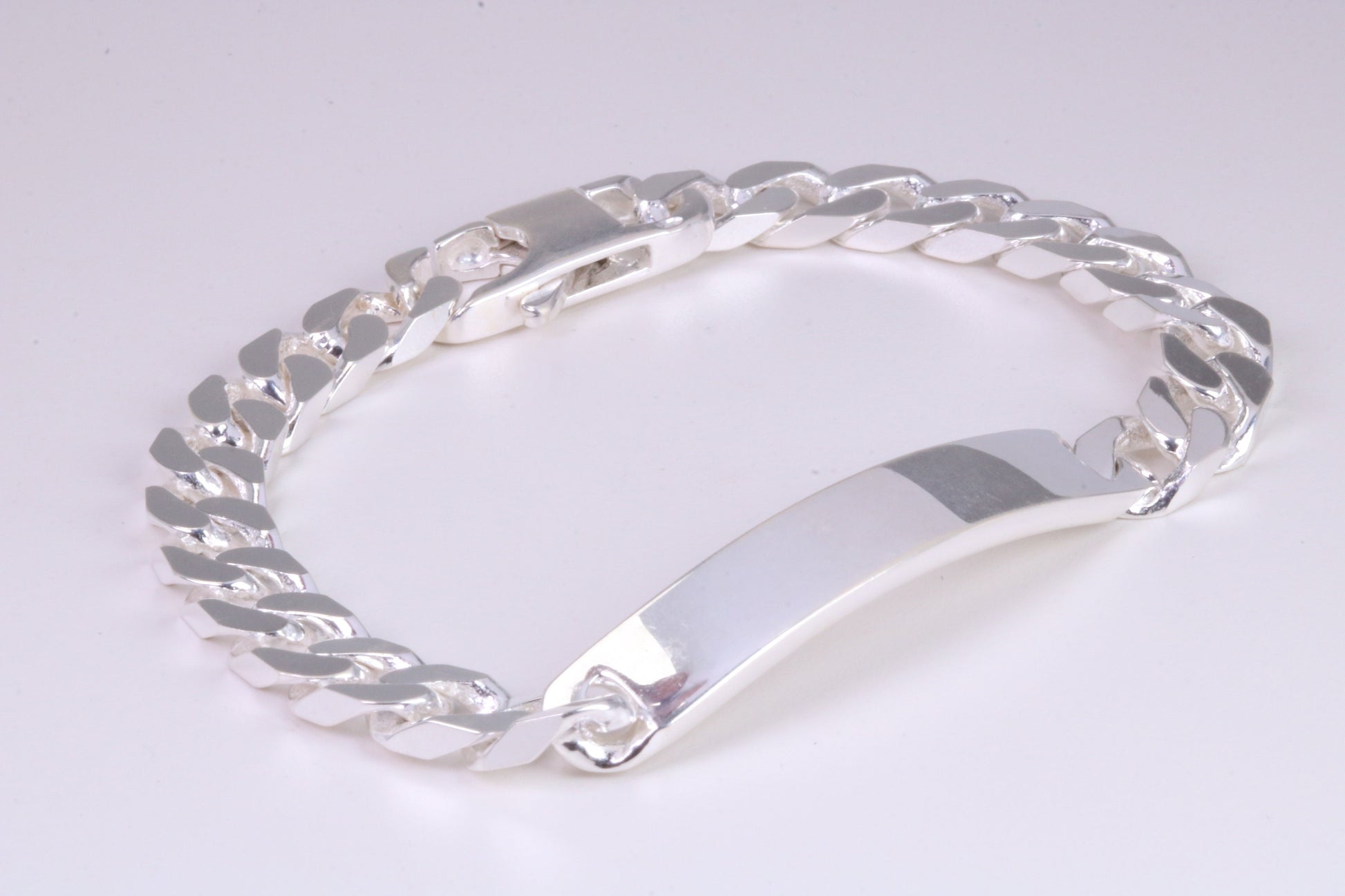 Gents Heavy Diamond cut Curb Link Bracelet, Made from solid Sterling Silver, 8.50 Inches Long and 8 mm Wide, British Hallmarked