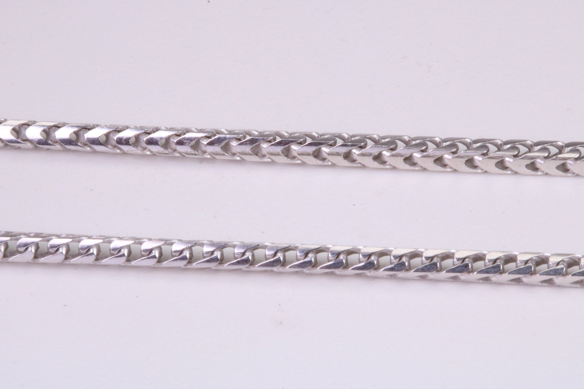 Gents heavy 34 inch Chain, made from solid Sterling Silver, 34 Inches Long x 2.5 mm wide, British Hallmarked
