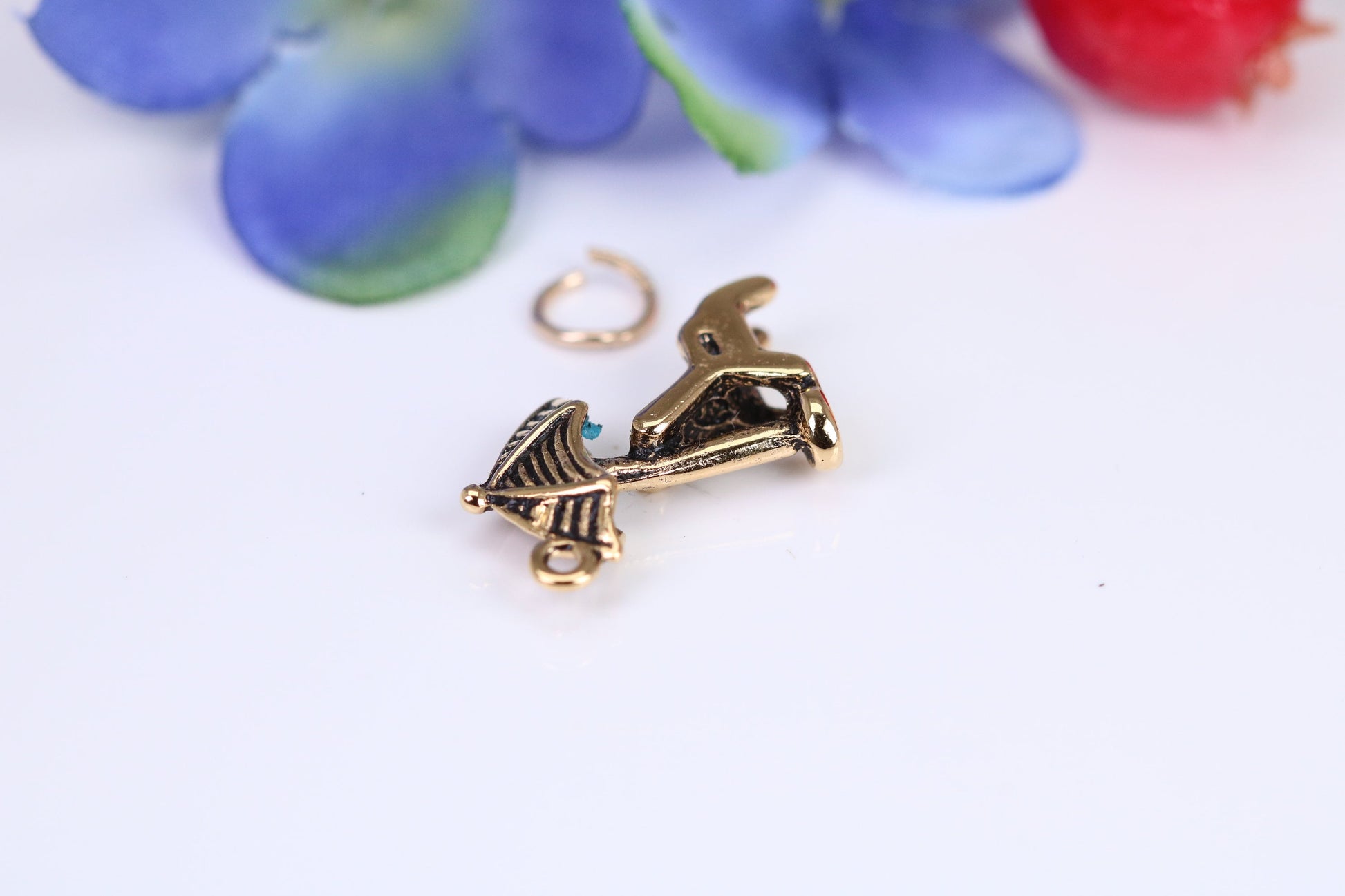 Sun Lounger Charm, Traditional Charm, Made from Solid Cast Gold, British Hallmarked