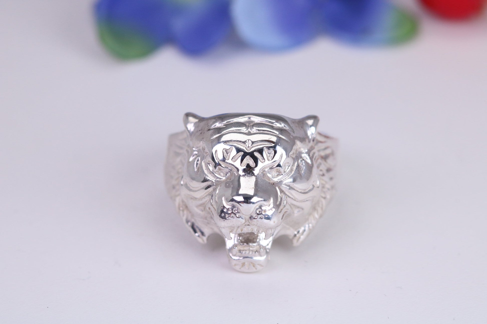 Very large and heavy Bulls head ring, made from solid cast silver, British Hallmarked