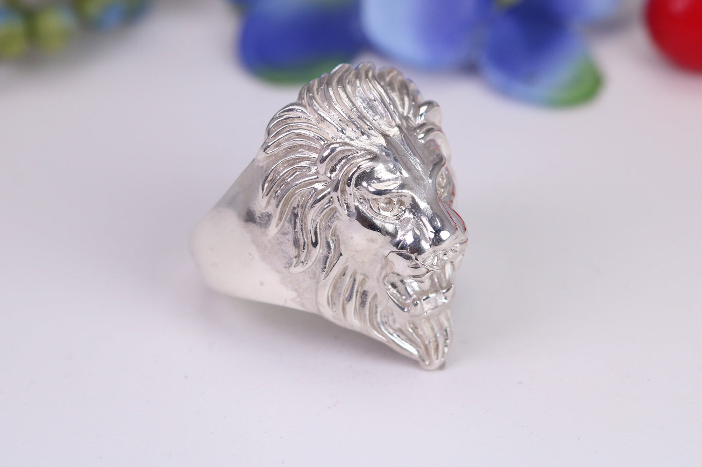 Very large and heavy Lions head ring, made from solid cast silver, British Hallmarked