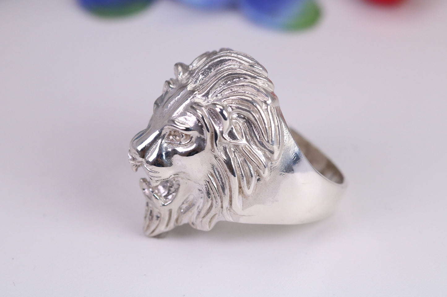Very large and heavy Lions head ring, made from solid cast silver, British Hallmarked