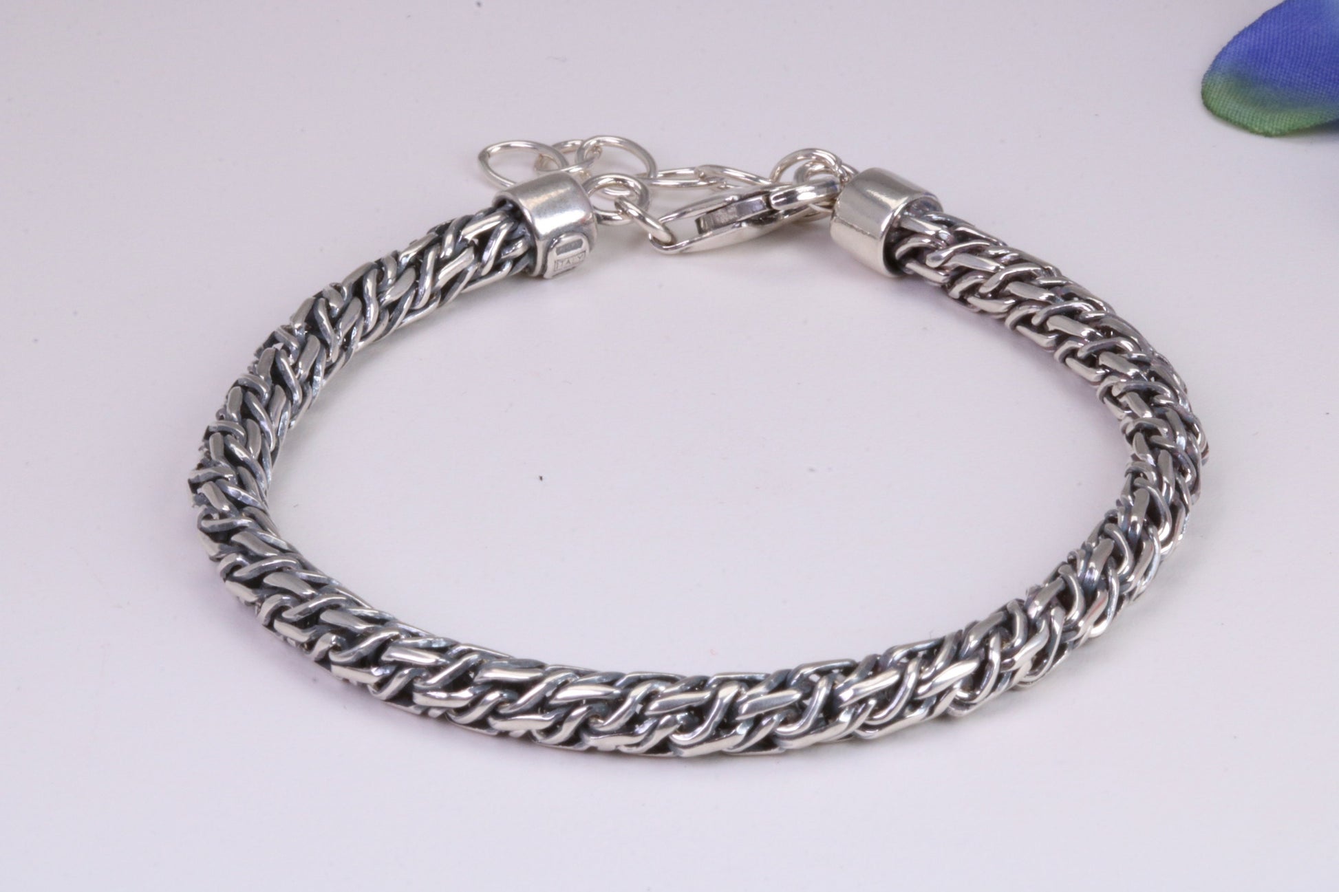 Gents heavy Bracelet, made from solid Sterling Silver, 8.50 Inches Long x 5 mm wide, British Hallmarked