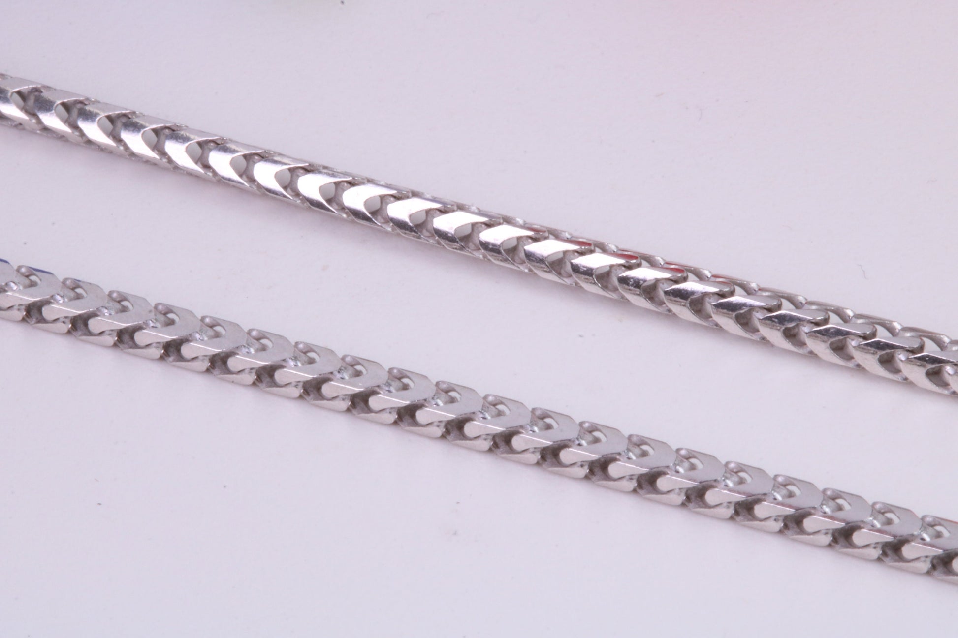 Gents heavy 34 inch Chain, made from solid Sterling Silver, 34 Inches Long x 2.5 mm wide, British Hallmarked