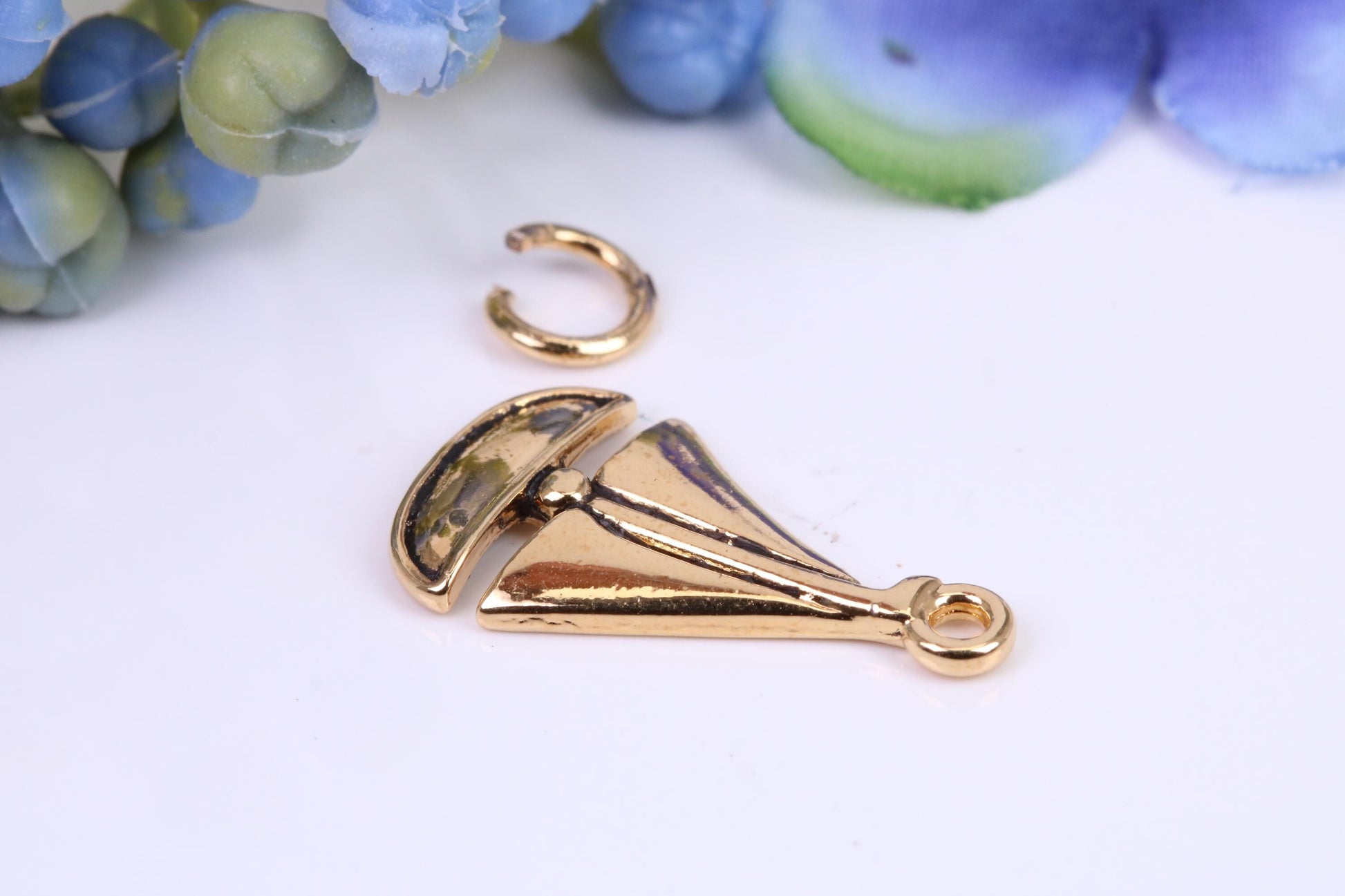 Sailing Boat Charm, Traditional Charm, Made from Solid 9ct Yellow Gold, British Hallmarked, Complete with Attachment Link