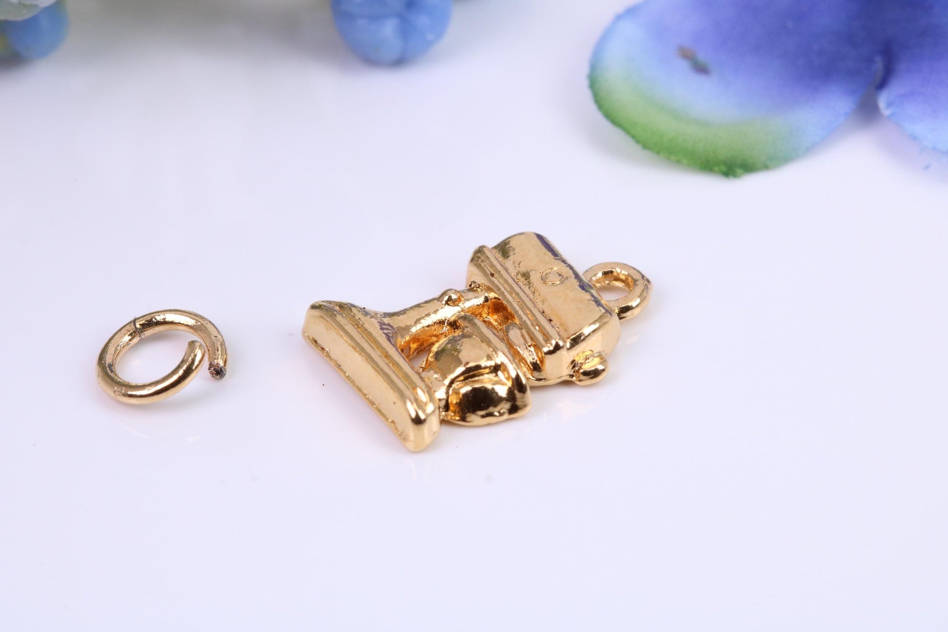 Food Mixer Charm, Made from Solid Cast Yellow Gold, British Hallmarked