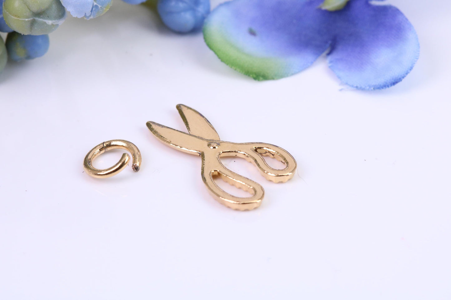 Scissor Charm, Traditional Charm, Made from Solid Cast Yellow Gold, British Hallmarked