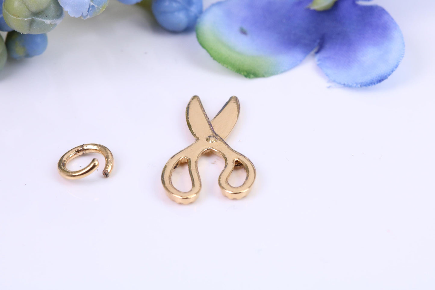 Scissor Charm, Traditional Charm, Made from Solid Cast Yellow Gold, British Hallmarked