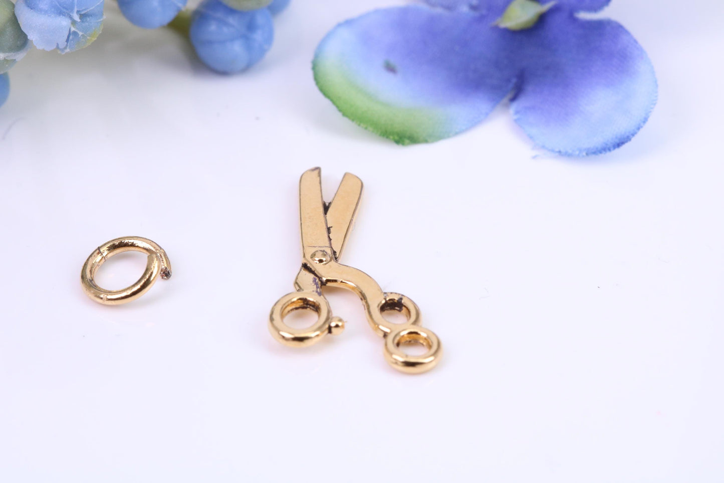 Scissor Charm, Traditional Charm, Made from Solid Cast Yellow Gold, British Hallmarked