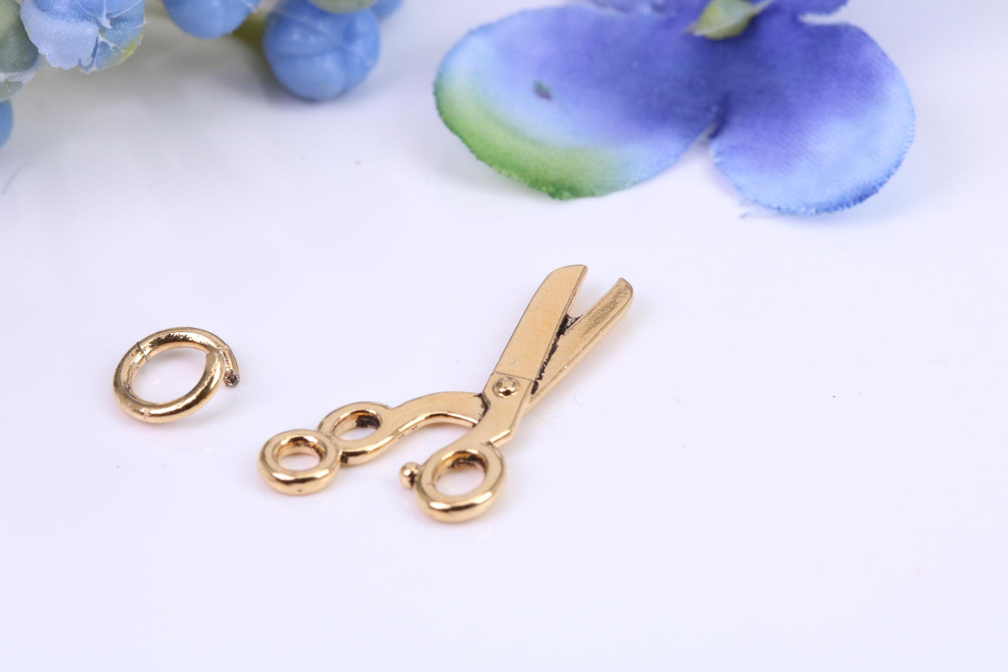 Scissor Charm, Traditional Charm, Made from Solid Cast Yellow Gold, British Hallmarked