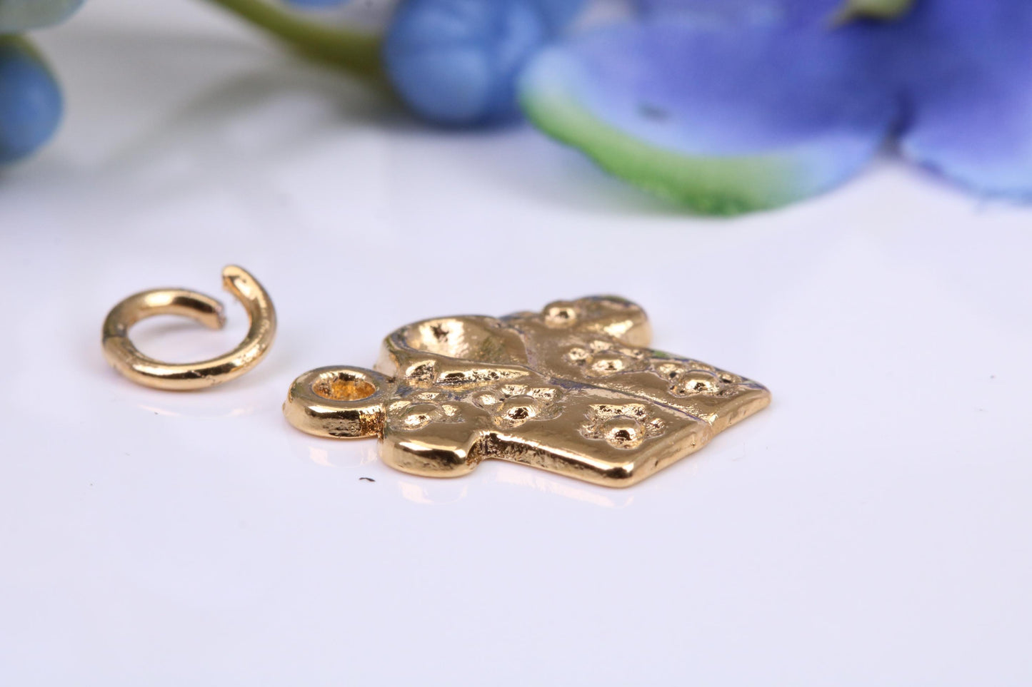 Baby Pyjamas Top Charm, Made from Solid 9ct Yellow Gold, British Hallmarked, Complete with Attachment Link