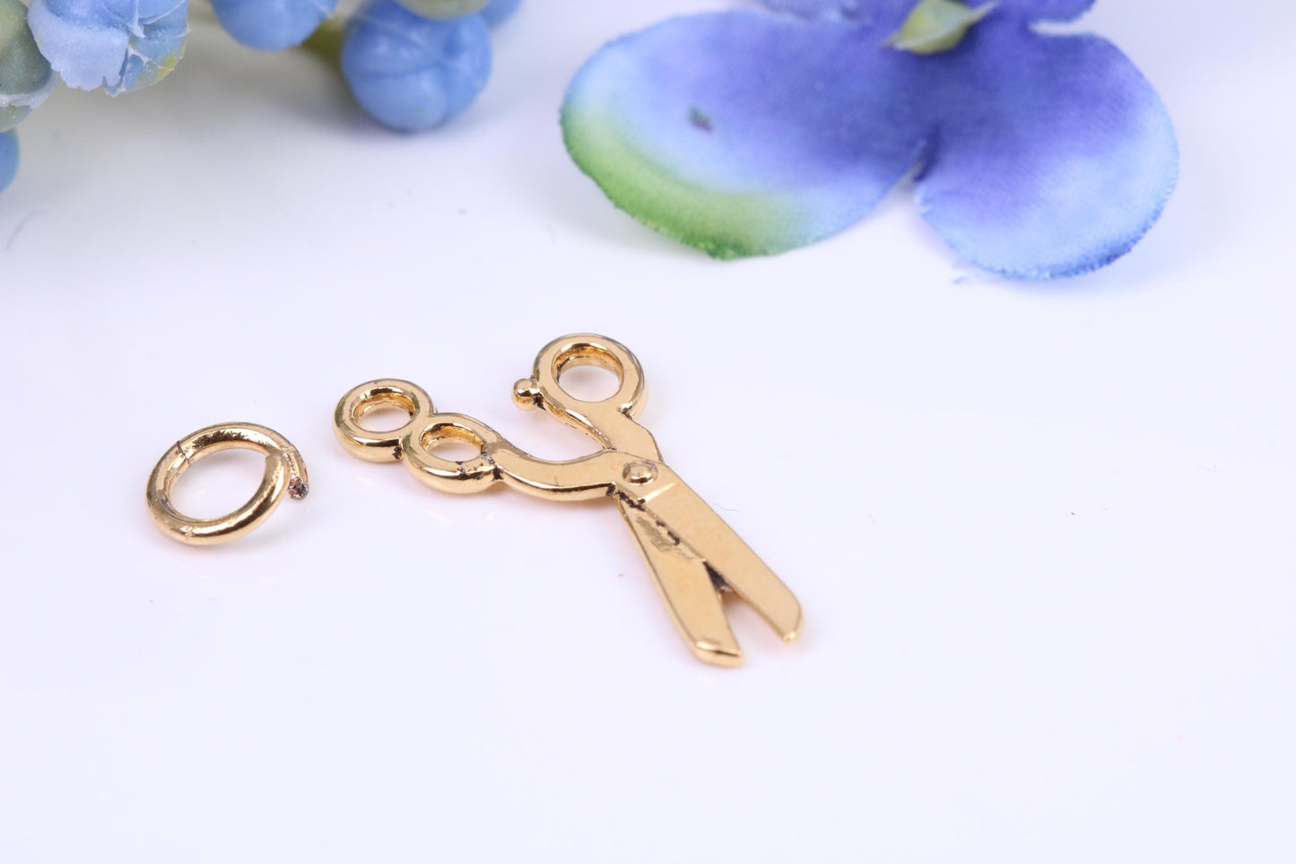 Scissor Charm, Traditional Charm, Made from Solid Cast Yellow Gold, British Hallmarked