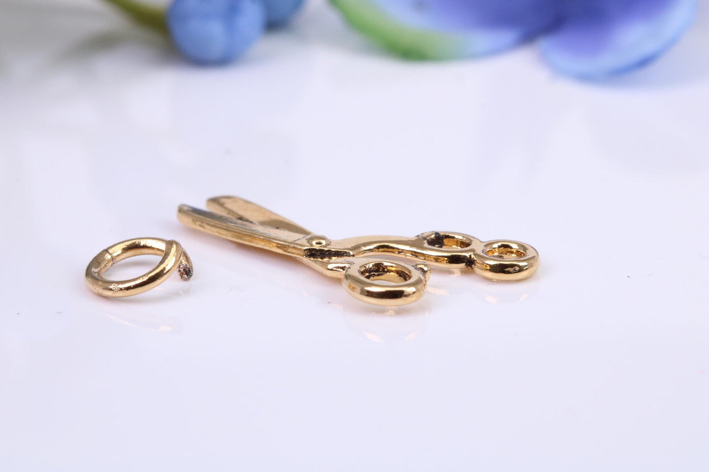 Scissor Charm, Traditional Charm, Made from Solid Cast Yellow Gold, British Hallmarked