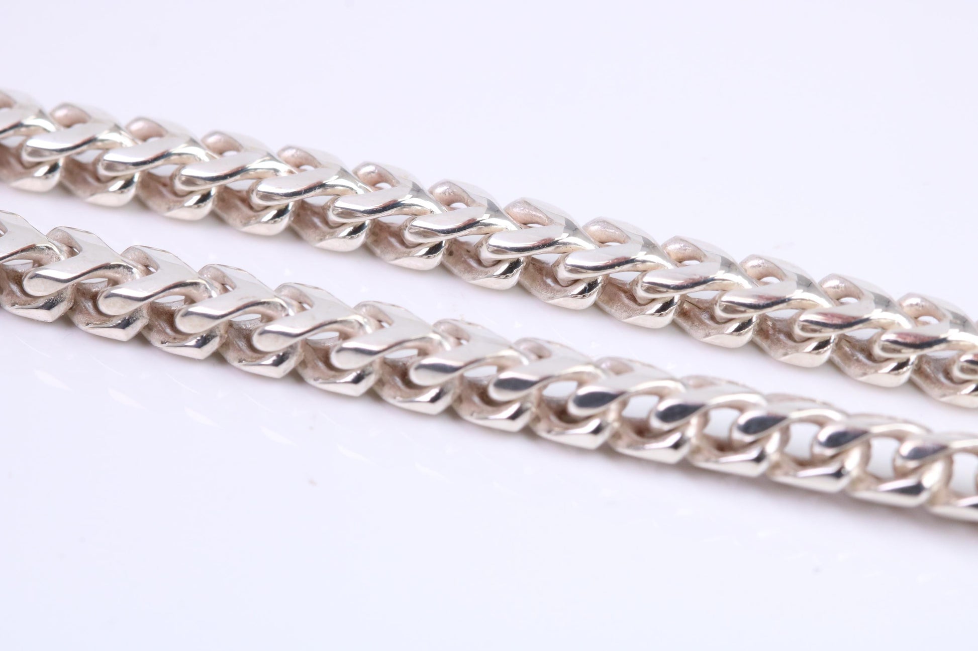 Gents heavy Byzantine Chain, made from solid Sterling Silver, 26 Inches Long x 5 mm wide, British Hallmarked