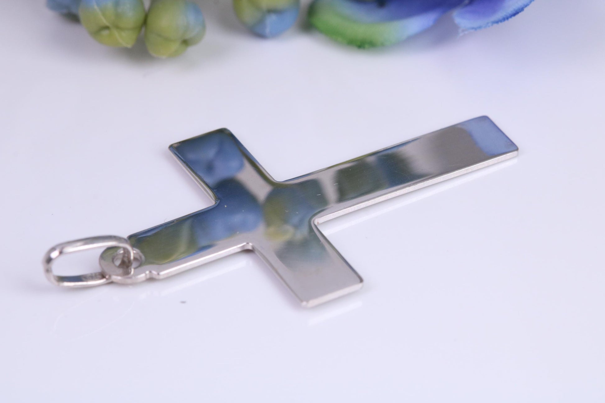 Simple Plain Polished Light Weight Cross, High Polished Finish, Made From Solid Cast Silver