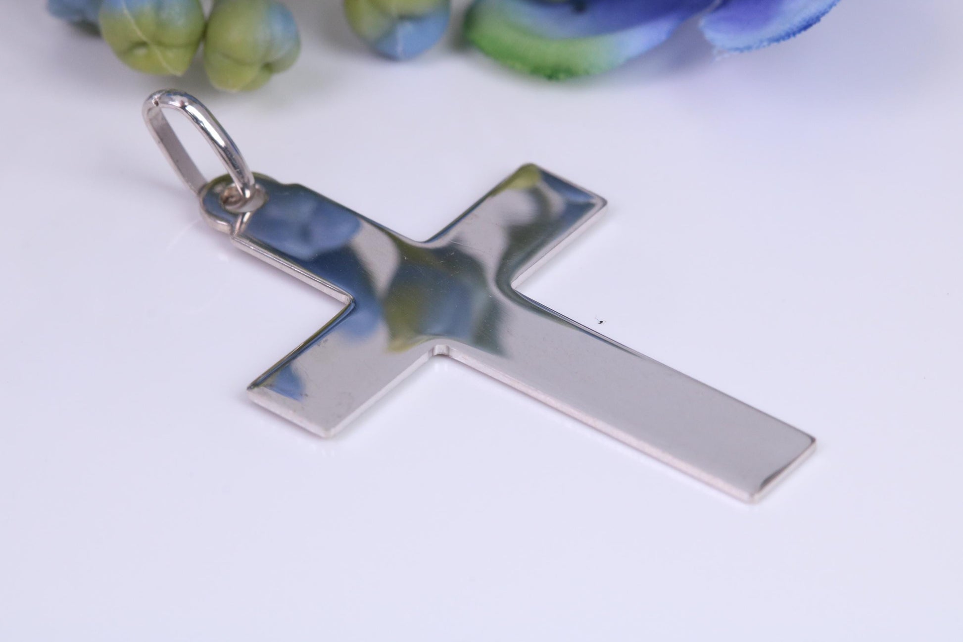 Simple Plain Polished Light Weight Cross, High Polished Finish, Made From Solid Cast Silver