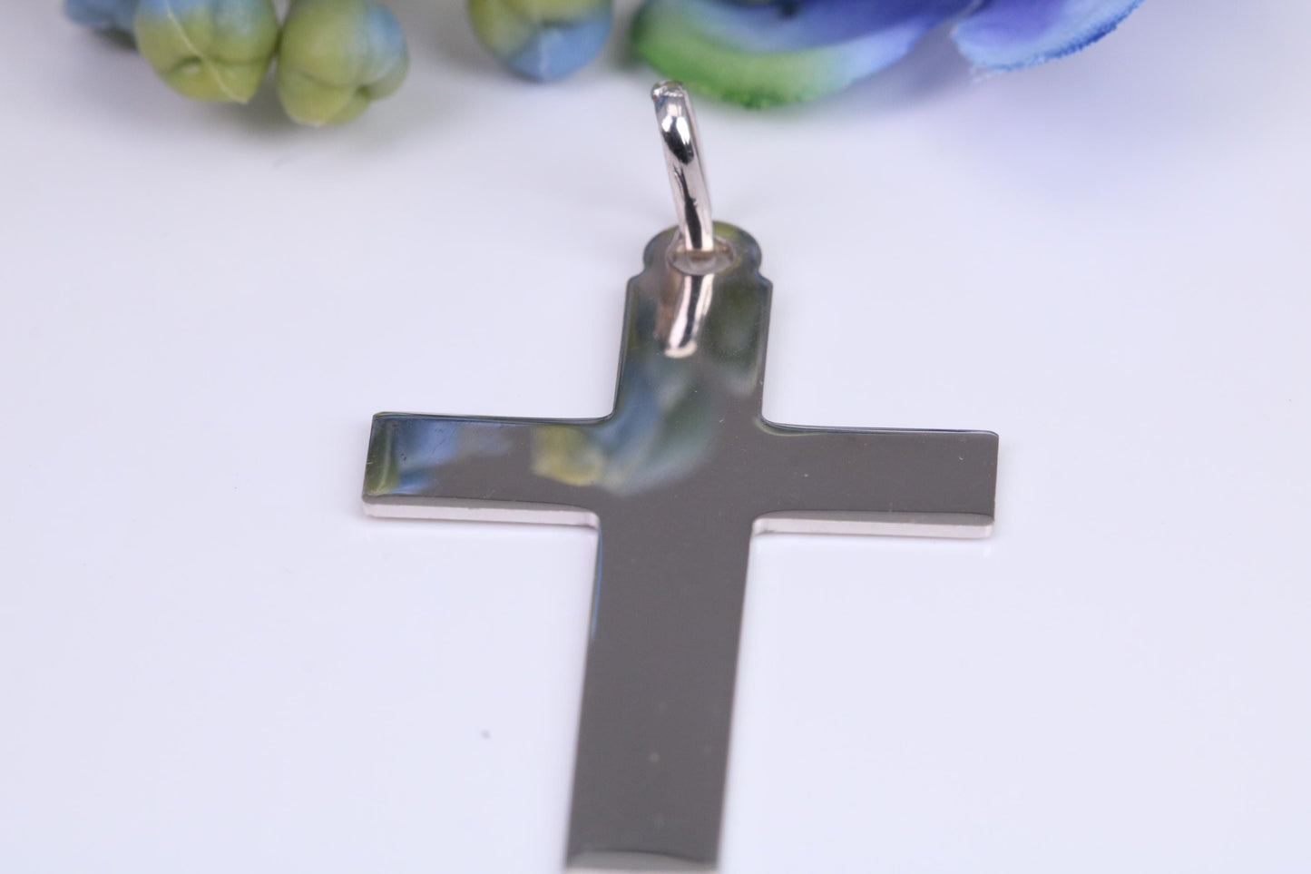 Simple Plain Polished Light Weight Cross, High Polished Finish, Made From Solid Cast Silver