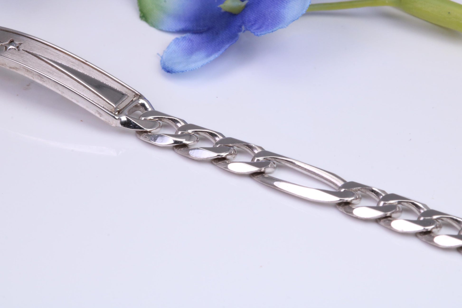 Gents Diamond cut Link Bracelet, Made from solid Sterling Silver, 8.50 Inches Long and 7 mm Wide, British Hallmarked
