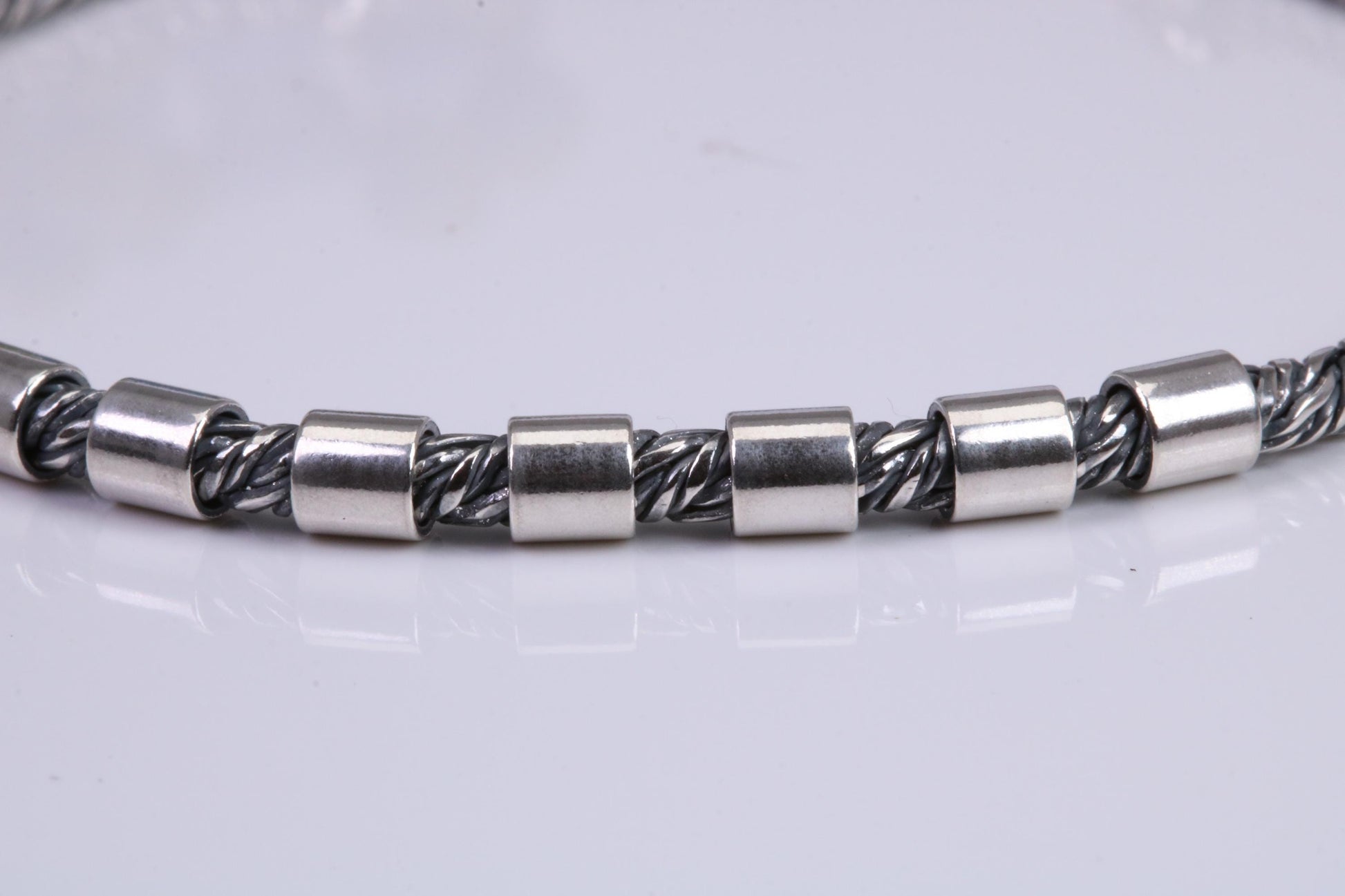 Unisex Cuban Bracelet, made from solid Sterling Silver, 9 Inches Long x 4 mm wide, Length adjustable chain