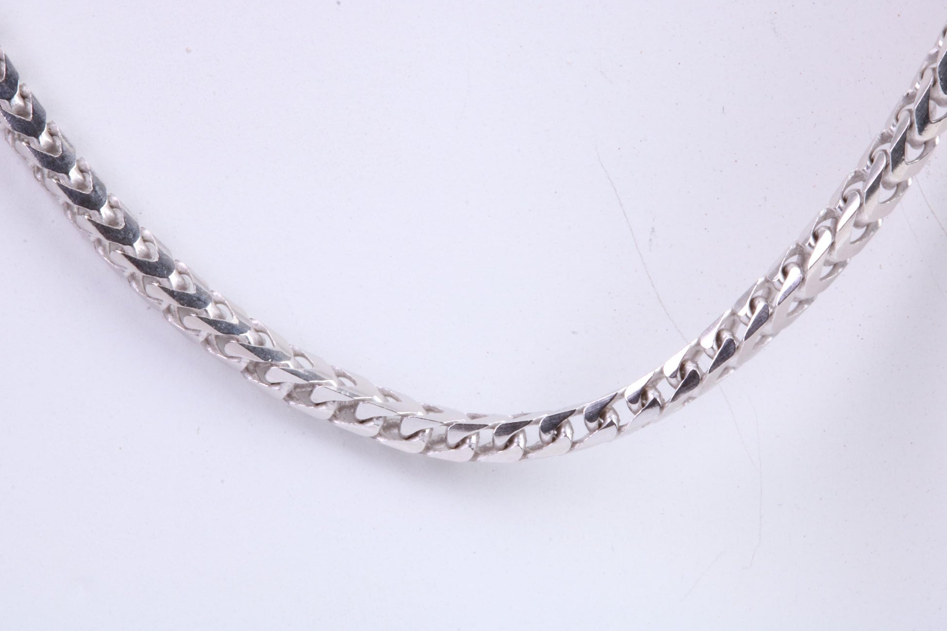 Gents heavy 34 inch Chain, made from solid Sterling Silver, 34 Inches Long x 2.3 mm wide, British Hallmarked