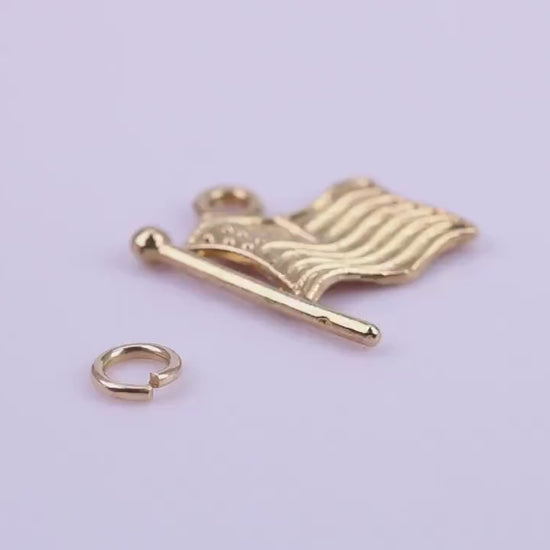 USA Flag Charm, Traditional Charm, Made from Solid 9ct Yellow Gold, British Hallmarked, Complete with Attachment Link