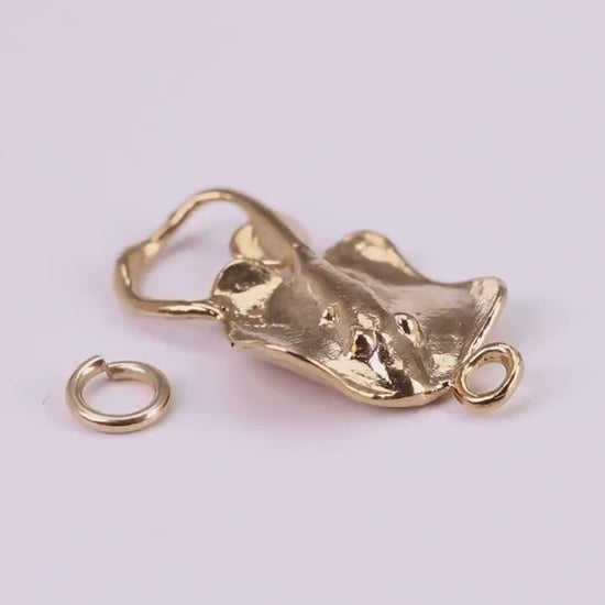 Sting Ray Charm, Traditional Charm, Made from Solid Yellow Gold, British Hallmarked, Complete with Attachment Link