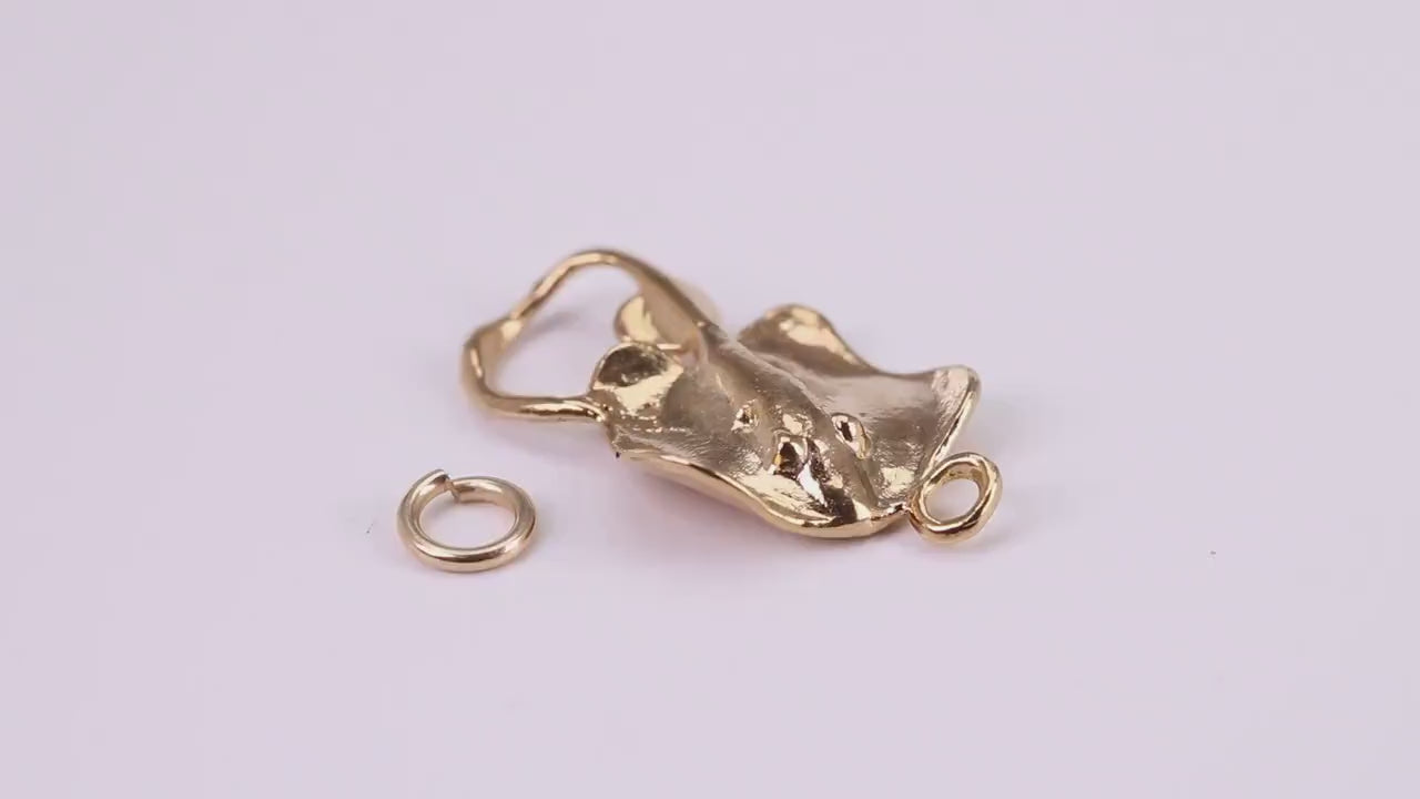 Sting Ray Charm, Traditional Charm, Made from Solid Yellow Gold, British Hallmarked, Complete with Attachment Link