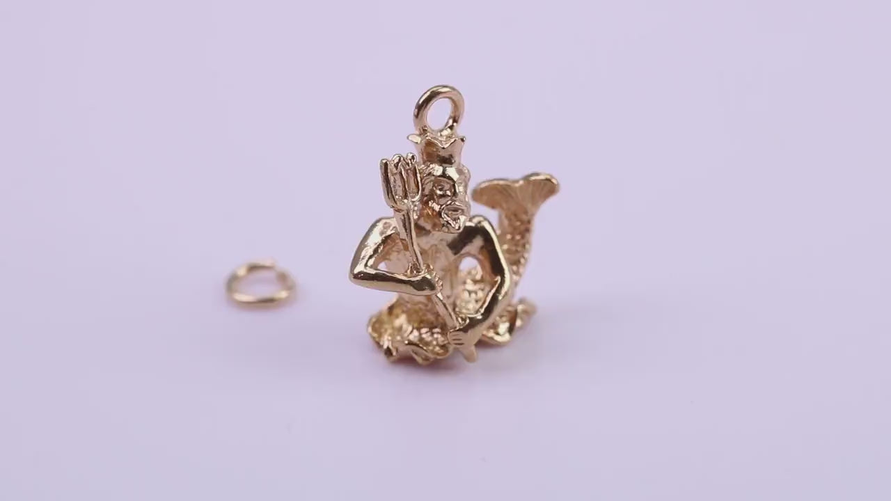 Aquarius Zodiac Sign Charm, Traditional Charm, Made from Solid 9ct Yellow Gold, British Hallmarked, Complete with Attachment Link