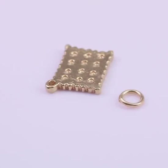 Cracker Biscuit Charm, Traditional Charm, Made from Solid 9ct Yellow Gold, British Hallmarked, Complete with Attachment Link