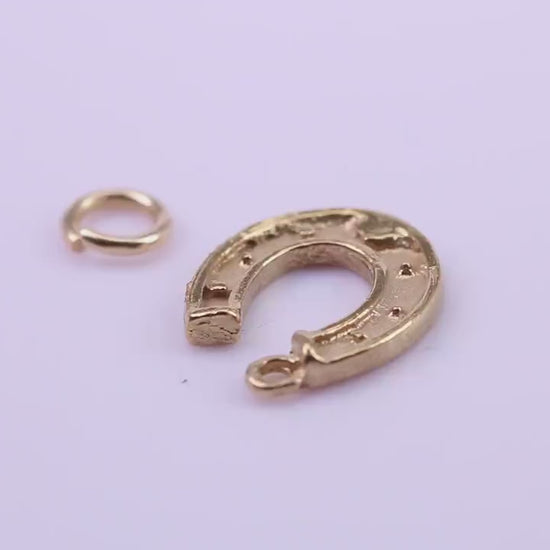 Good Luck Horse Shoe Charm, Traditional Charm, Made from Solid 9ct Yellow Gold, British Hallmarked, Complete with Attachment Link