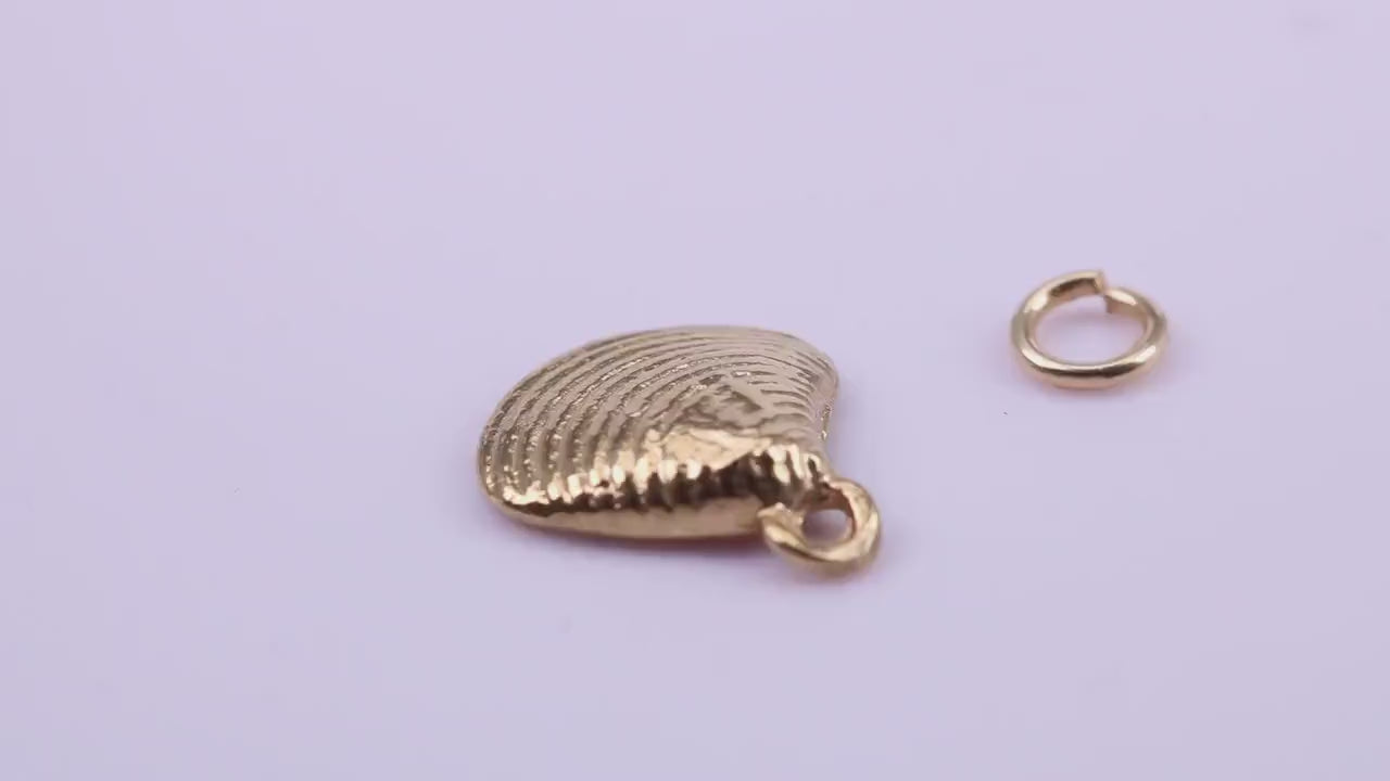 Sea Shell Charm, Traditional Charm, Made from Solid 9ct Yellow Gold, British Hallmarked, Complete with Attachment Link