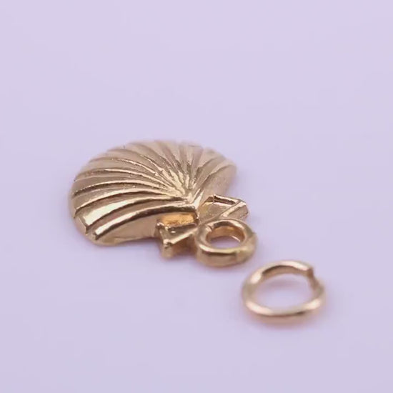 Sea Shell Charm, Traditional Charm, Made from Solid 9ct Yellow Gold, British Hallmarked, Complete with Attachment Link