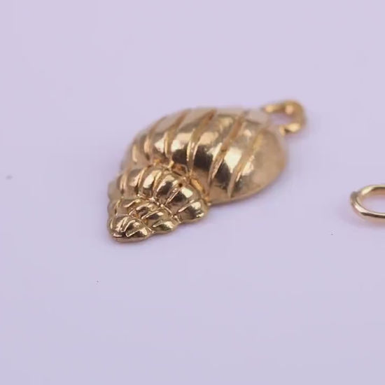 Sea Shell Charm, Traditional Charm, Made from Solid 9ct Yellow Gold, British Hallmarked, Complete with Attachment Link