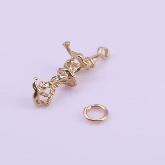 Pied Piper of Hamelin Charm, Traditional Charm, Made from Solid 9ct Yellow Gold, British Hallmarked, Complete with Attachment Link